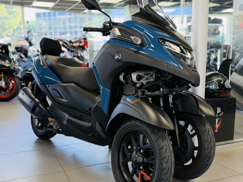 YAMAHA TRICITY 300